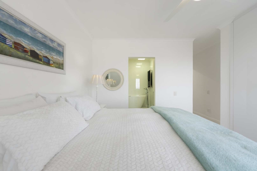 2 Bedroom Property for Sale in Sea Point Western Cape
